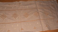 Alte Tischläufer Deckchen Stickerei Lochstickerei beige 103 x 39 cm (13155)