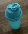 Tupperware Mix-Fix Shaker 250 ml in der Farbe Türkis mit gelben Shakereinsatz