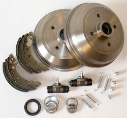 VW GOLF I / 1 CABRIO - BREMSTROMMELN SET HINTEN NEU