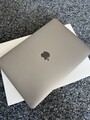 MacBook Pro 13 „ (128GB SSD, Intel Core i5 8. Gen, 3,90GHz, 8GB) Laptop - Grau 