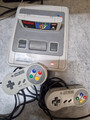 Super Nintendo SNES + Super Mario World Konsole mit 2x Controller und Spiel
