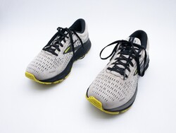 BROOKS chost 13 Unisex Laufschuh Sportschuh Freizeitschuh Gr 40 EU Art 33960-80