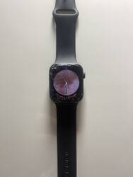 Apple Watch Series 4 44mm Aluminiumgehäuse in Space Grau mit Sport Loop in...