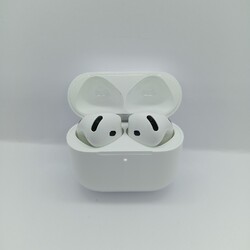 Apple AirPods 4 Bluetooth-Kopfhörer mit Geräuschminimierung Kabellose Musik Frei