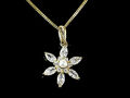 333 Gold kleiner Blumen Anhänger mit Goldkkette und Zirkonia Steinen 18 x 12 mm