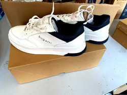 bugatti Sneaker mit modischen Ziernähten,Freizeitschuh,Halbschuh,Schnürschuh