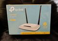 TP-Link TL-WR841N N300 WLAN Router, weißschwarz & Amazon Basics Ethernet-Netzwer