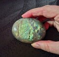 Labradorit Handschmeichler aus Madagaska Edelstein Heilstein  Kristall Mineral 
