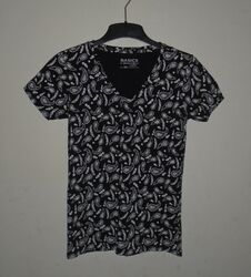 Wie NEU Top T-Shirt schwarz weiß / hellbeige gemustert Paisley XS S 32 34