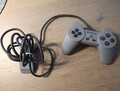 original Sony PlayStation 1 Controller / SCPH-1080 / in Grau / PS1 / GUT