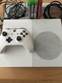 Microsoft Xbox One S 1TB inklusiv Wireless Controller - Weiß Xbox