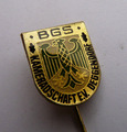 Vintage deutsches Reversnadel Abzeichen - BGS KAMERADSCHAFT EV. DEGGENDORF (7939)