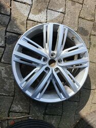 1X Original VW Tiguan II Aluminiumfelge 19 Zoll Auckland 5NA601025N