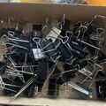 50 x 40 mm Bulldoggenclips gebraucht klappbar zurück Büro Universität Schule silber & schwarz