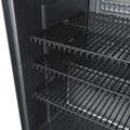 Gastro-Cool KW65 Getränkekühlschrank 62 Liter schwarz/schwarz, LED