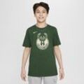 Milwaukee Bucks Essential Nike NBA-Logo-T-Shirt für ältere Kinder (Jungen) - Grün
