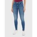 Skinny-fit-Jeans TOMMY JEANS "Nora Mid Rise Skinny Fit", Damen, Gr. 34, Länge 34, blau (denim medium), Denim/Jeans, Obermaterial: 92% Baumwolle, 6% Elastomultiester, 2% Elasthan, unifarben, casual, skinny fit knöchellang, Jeans, mit Waschung, Logo-Badge
